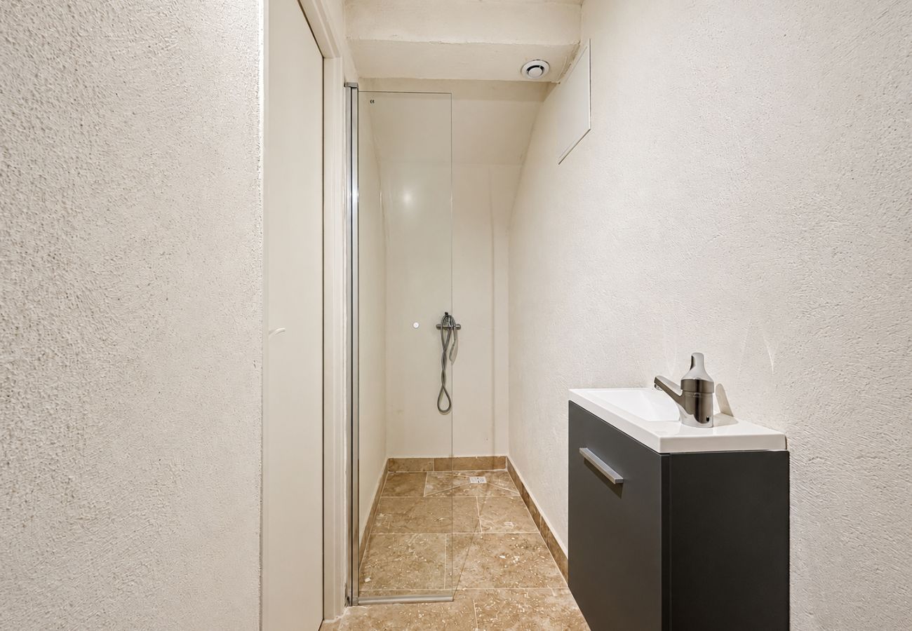 Rent by room in Mercury - Le Corps de Garde