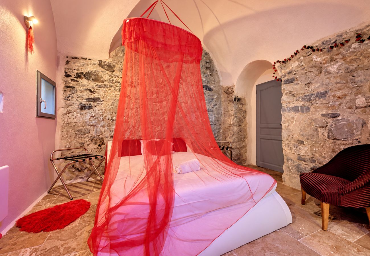 Chambres d'hôtes à Mercury - Le Bastion Rouge 